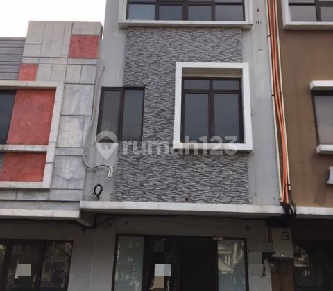 Lh. Disewakan ruko 4lt di Legenda Wisata Lh. Disewakan ruko 4lt di Legenda Wisata