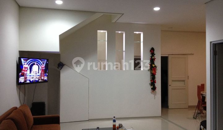 Nk. Dijual cepat Rumah Legenda Wisata 2 lantai Siap Huni  2