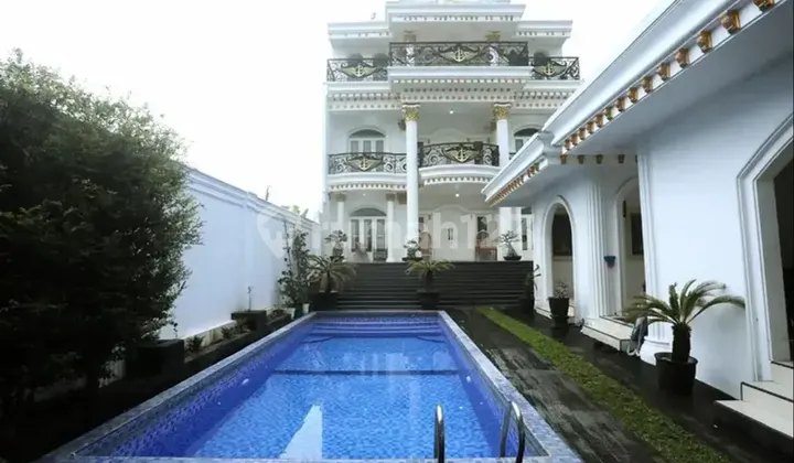 Rumah Mewah Besar Ada Kolam Renang Di Lembang 2