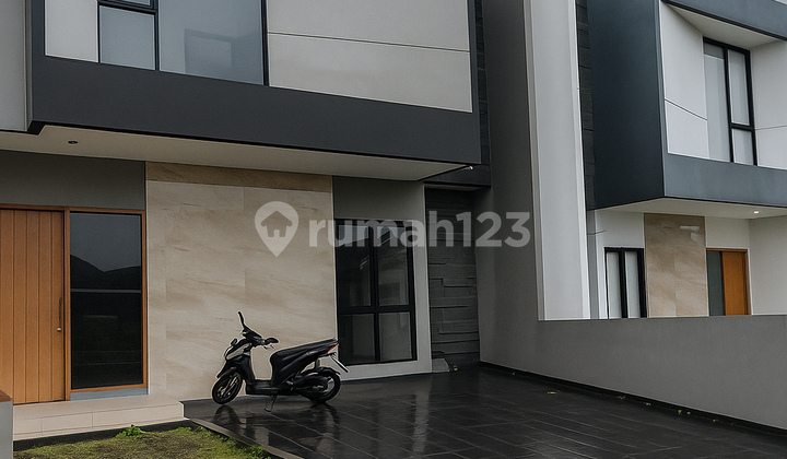 Luxury House in Cimahi City