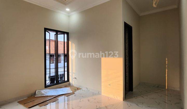 Rumah Mewah Brand New Siap Huni Harga Nego Bebas Banjir