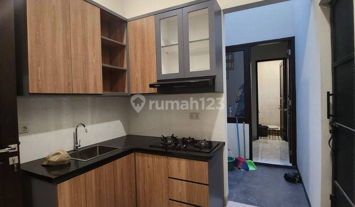 Rumah Mewah Brand New Siap Huni Harga Nego Bebas Banjir