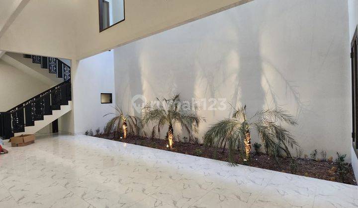 Rumah Mewah Brand New Siap Huni Harga Nego Bebas Banjir