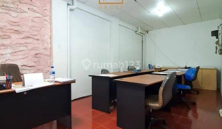 Dijual Rumah Lama Hitung Tanah Lokasi Premium Jalan Lebar 3 Mobil 2