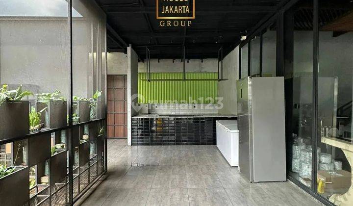 Dijual Gedung Perkantoran 8 Lantai Ada Basement Harga Murah 2