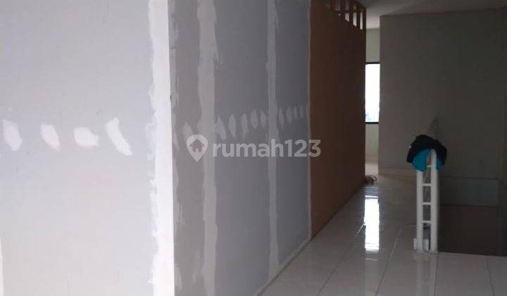 Ruko Bagus 3 Lantai Siap Huni Harga Murah 2