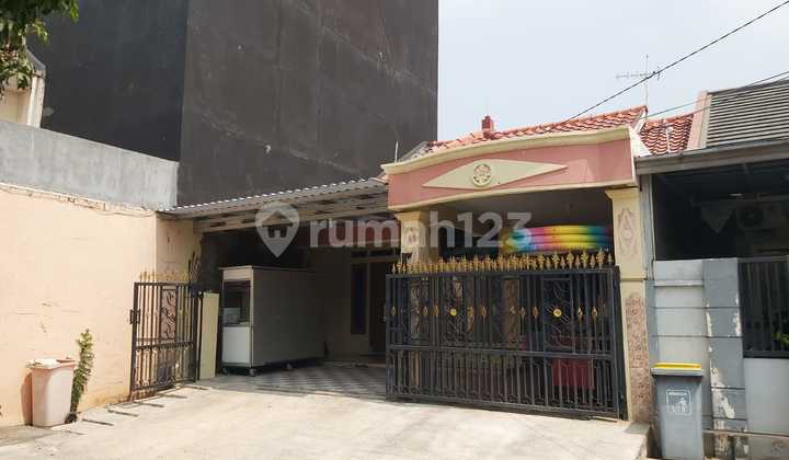 Dijual Rumah Bagus di Cluster Dilenia, Bulevar Hijau, Bekasi Dijual Rumah Bagus di Cluster Dilenia, Bulevar Hijau, Bekasi