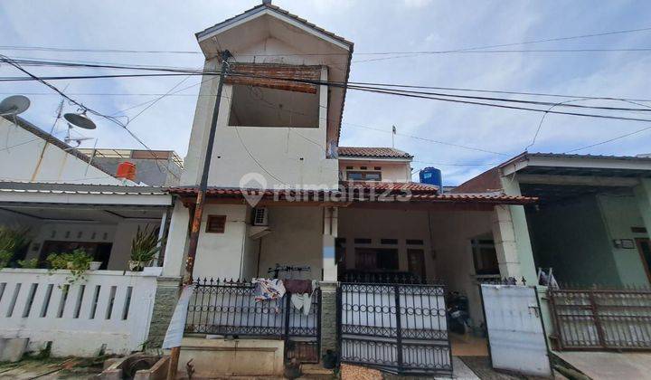 Rumah rapi dijual murah di Harapan Baru Bekasi  1