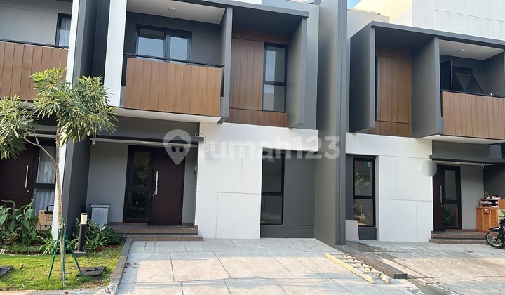 Dijual Rumah Baru di Cluster Regia.summarecon Crown Gading Bekasi 2