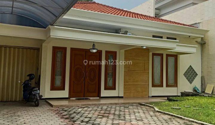 Rumah Perfect di Jl. Imam Bonjol, Kondisi Terawat 1