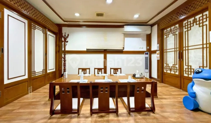 For Rent Commercial Space Former Restaurant Area Jl. Senopati Kebayoran Baru