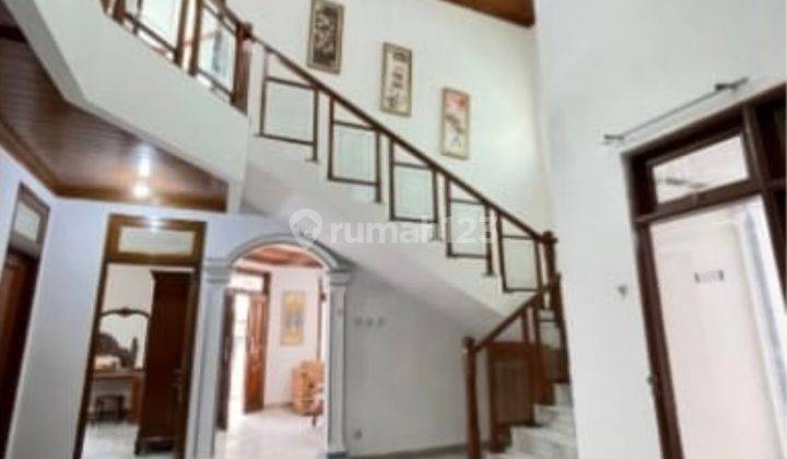 Rumah 2 Lantai Bagus Semi Furnished SHM di Pejaten Barat, Jl Rambutan, Jakarta Selatan 2