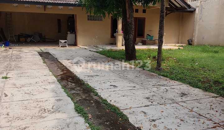 Dijual 2 kaveling di  Kebayoran Lama Area