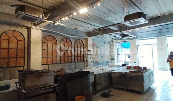 Disewakan Ruang Usaha di Jl. Gunawarman- Kebayoran Baru Disewakan Ruang Usaha di Jl. Gunawarman- Kebayoran Baru
