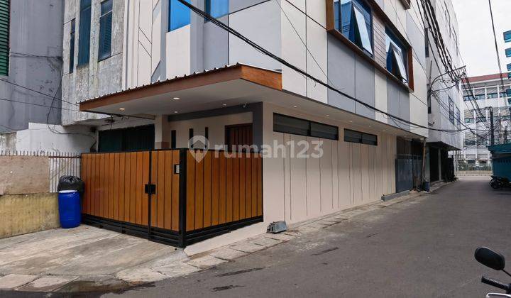 Rumah Petojo 23+1 Kamar 73 M2 4.5x16 Hoek St 1