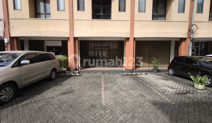 Kedoya South Shophouse 137 m2 (5x27) Four Floors North 2