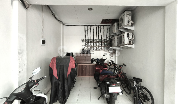 Kos Grogol 31+2 Kamar 243 m2 (12x20) Hadap Selatan 2