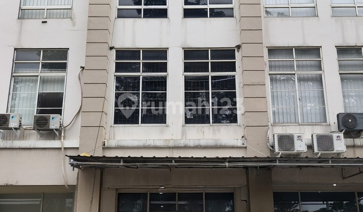 Ruko Green Lake 67 M2 (4.5X15) Tiga Lantai Timur Ruko Green Lake 67 M2 (4.5X15) Tiga Lantai Timur