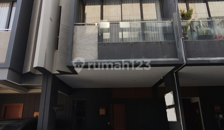 Permata Hijau House 3 Bedrooms 45m2 (5x9) West