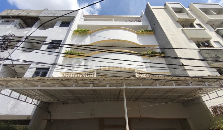 Kos Taman Sari 32 Kamar 181 m2 (9x20) Lima Lantai Selatan Kos Taman Sari 32 Kamar 181 m2 (9x20) Lima Lantai Selatan