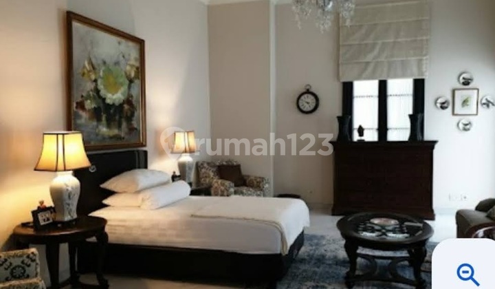 Beautiful House suitable for an Office 2