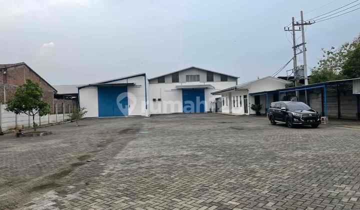 Warehouse Factory in Pasuruan Near Toll Access Well-Maintained Ready to Use with KPR (Mortgage) Warehouse Factory in Pasuruan Near Toll Access Well-Maintained Ready to Use with KPR (Mortgage)