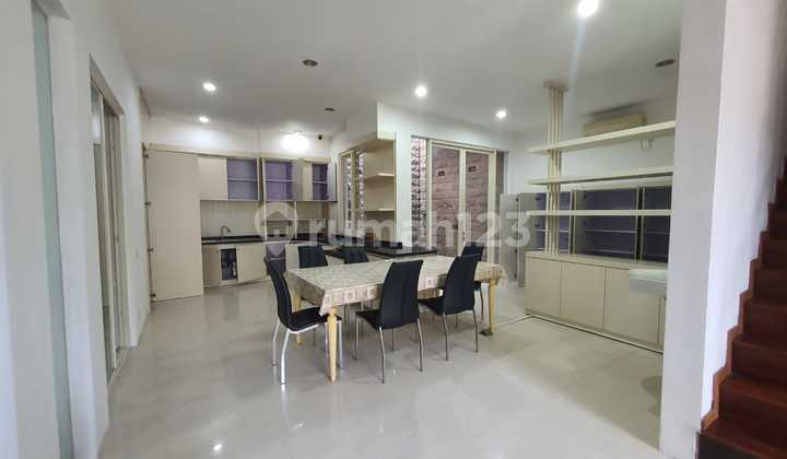 2-Story House in Fullerton Citraland with SHM in Front, Bank Mortgage Available at Low Interest 2