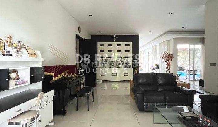 Rumah Golf View Graha Famili Family Selatan Semi Furnish Bisa Kpr 2