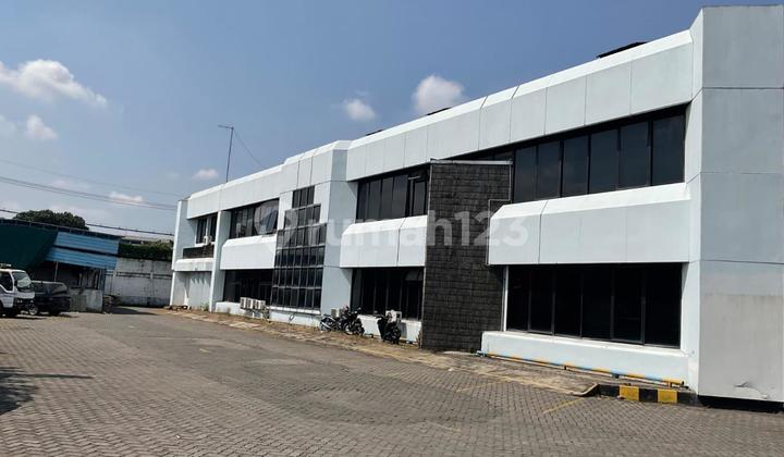 Cheap Factory Warehouse for Sale in Kletek, Taman Sepanjang, Bank Mortgage Available
