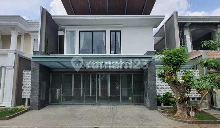 Rumah 2 Lantai Minimalis Pakuwon City Dekat Mall SHM Selatan KPR