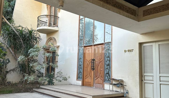 Luxury House Margorejo Indah Prapen Jemursari with SHM, eligible for Bank KPR. 2