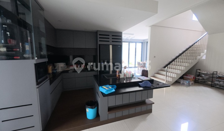 2-Story House Graha Famili Family Block O South Facing can be KPR