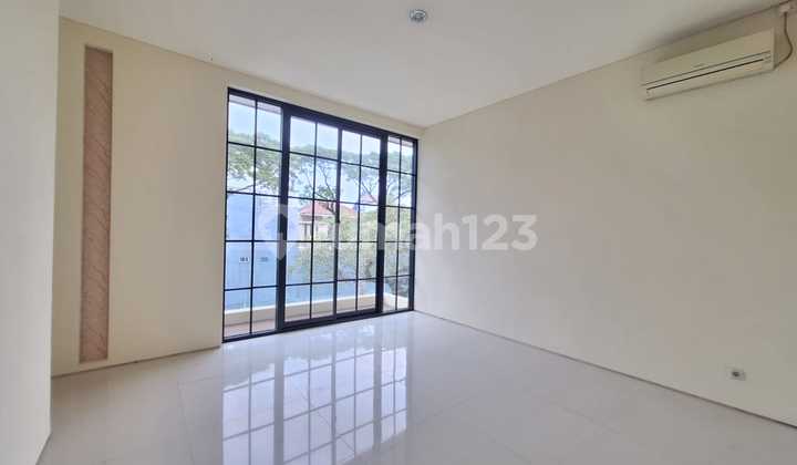 Royal Residence Wiyung South SHM House, Bank KPR Ready to Occupy. 2