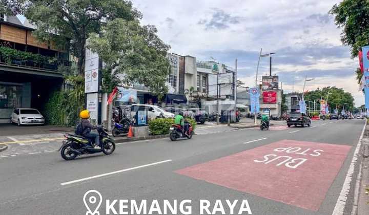 Rumah Komersil Strategis Area Kemang Jakarta Selatan
