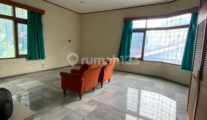 Strategic House in Kebayoran Baru Area, South Jakarta