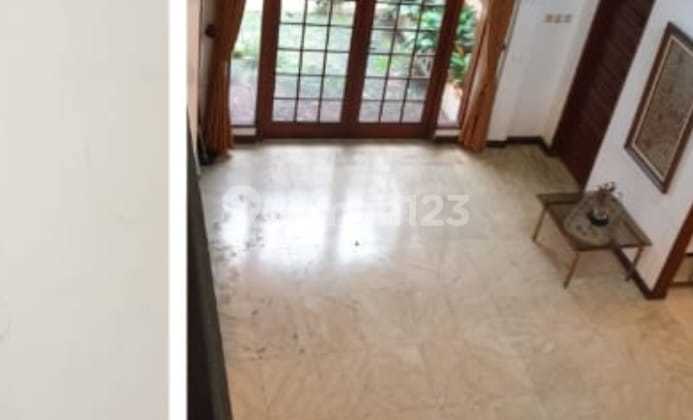 Rumah 2 Lantai Strategis Area Menteng Jakarta Pusat  1