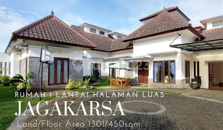 Rumah 1 lantai halaman luas di jagakarsa