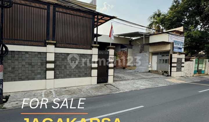 Rumah 3 Lantai Bagus SHM di Jagakarsa, Jakarta Selatan Rumah 3 Lantai Bagus SHM di Jagakarsa, Jakarta Selatan