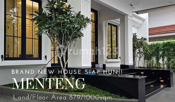 Brand New House 2 Lantai + Rooftop Kolam Berenang Taman Luas Menteng Area Jakarta Pusat