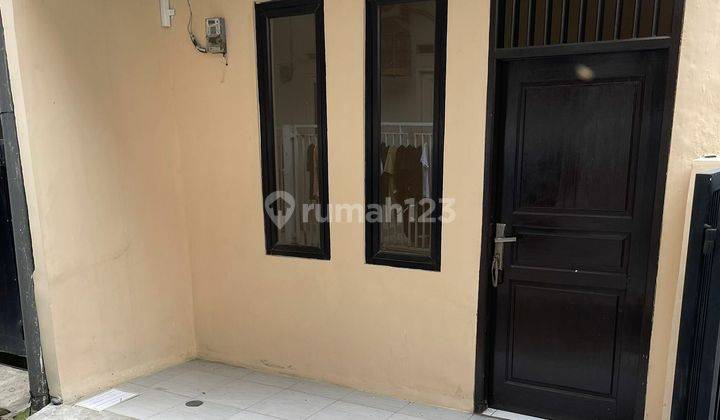 Rumah siap huni strategis  dekat Living Plaza  1