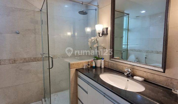 For Rent Apartement Senayan City Residence 3BR Private Lifts 2