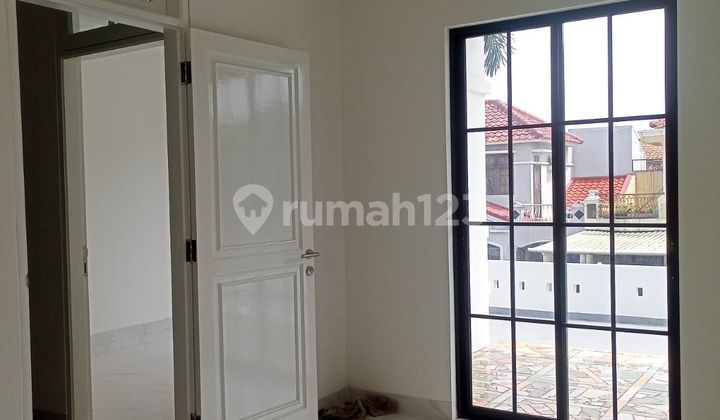 Dijual Cepat Rumah di Legenda Wisata Cibubur, Jakarta Timur