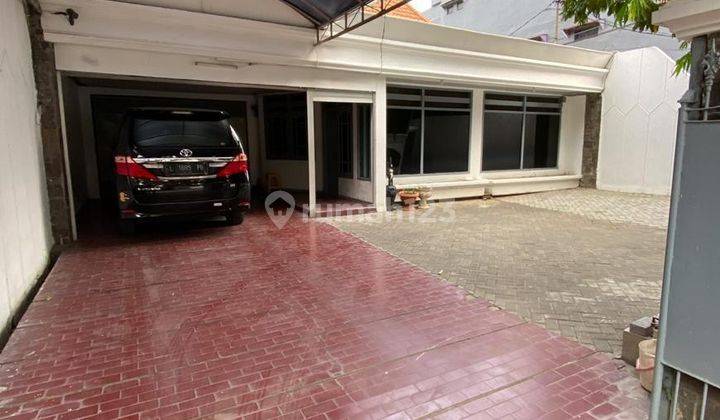 Rumah Bagus SHM di Tumapel, Surabaya 1