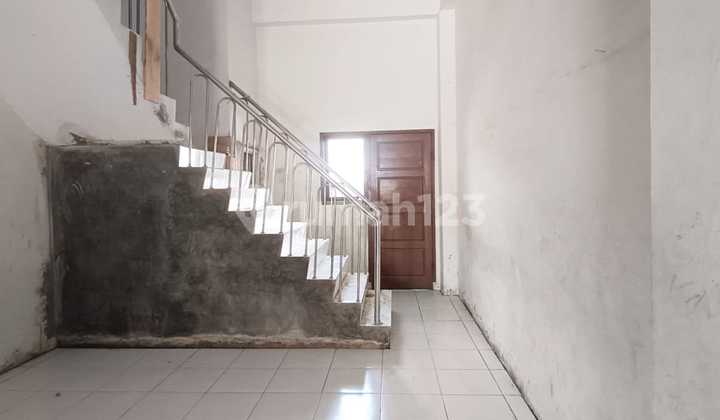 FOR SALE READY-TO-USE SHOPHOUSE IN MP MANGKUNEGARA AREA, PALEMBANG 2