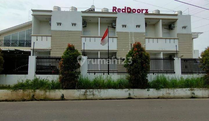 Dijual Gedung Penginapan Red Doorz Jalan Macan Kumbang Raya Palembang 2