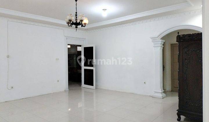 Disewakan Rumah Semi Furnish Strategis Area Kampus Palembang 9