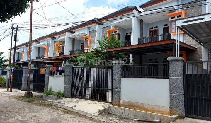 Disewakan Townhouse Cantik Komplek Perumahan Dpr Jalan Tanjung Pinang Sako Palembang 1