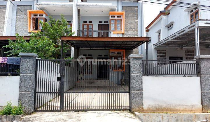 Disewakan Townhouse Cantik Komplek Perumahan Dpr Jalan Tanjung Pinang Sako Palembang 2