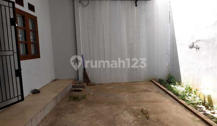 Disewakan Townhouse Cantik Komplek Perumahan Dpr Jalan Tanjung Pinang Sako Palembang 10