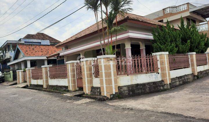 Disewakan Rumah Jalan Gotong Royong Demang Lebar Daun Palembang 1